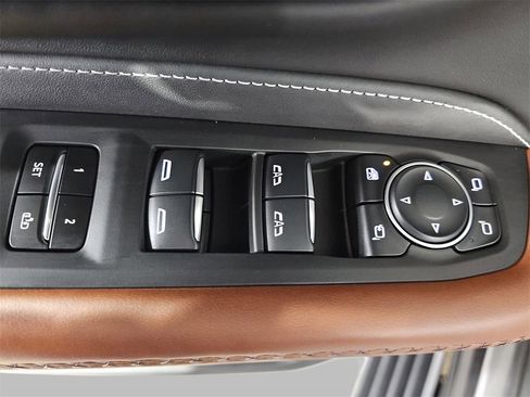 Used 2024 GMC Yukon Denali Ultimate image 35