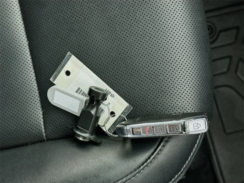 Used 2022 Kia Telluride S image 34