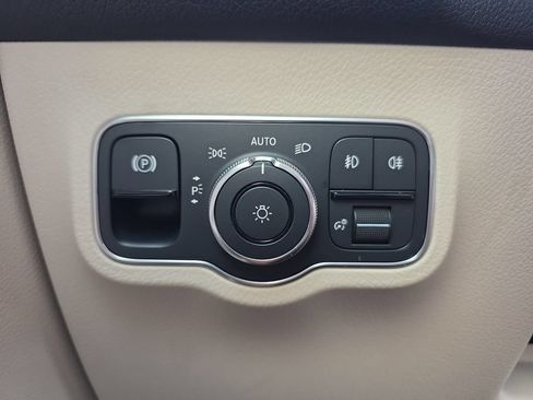 Certified 2022 Mercedes-Benz GLB 250 image 28
