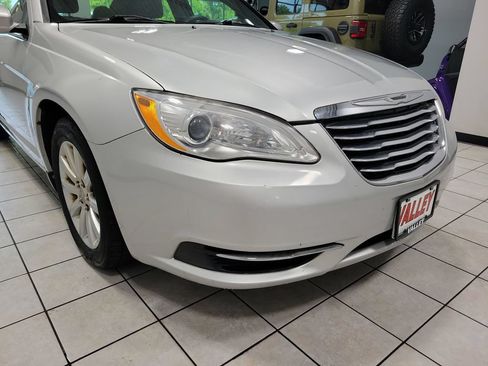 Used 2012 Chrysler 200 Touring w/ Cold Weather Group FWD image 18