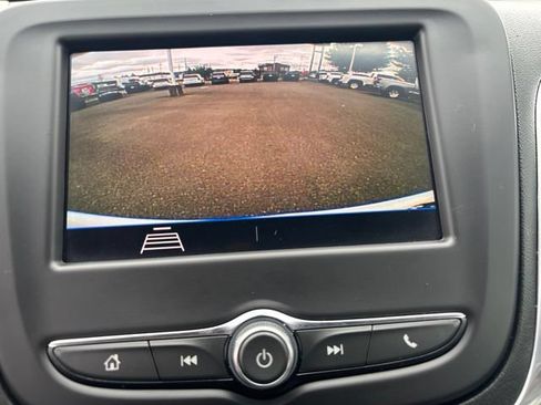 Used 2020 Chevrolet Equinox LS w/ LPO, Cargo Package AWD/4WD image 24