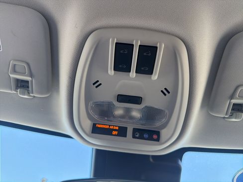 Used 2024 Chevrolet Trax ACTIV w/ Sunroof Package FWD image 34