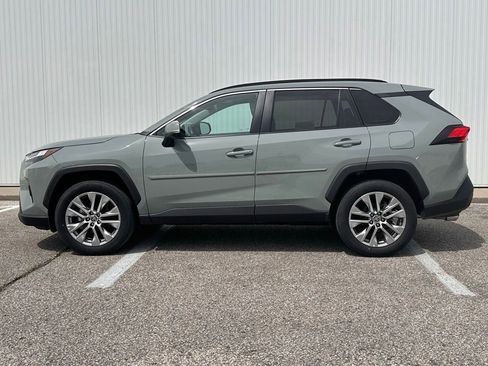 Used 2023 Toyota RAV4 XLE Premium AWD/4WD image 2