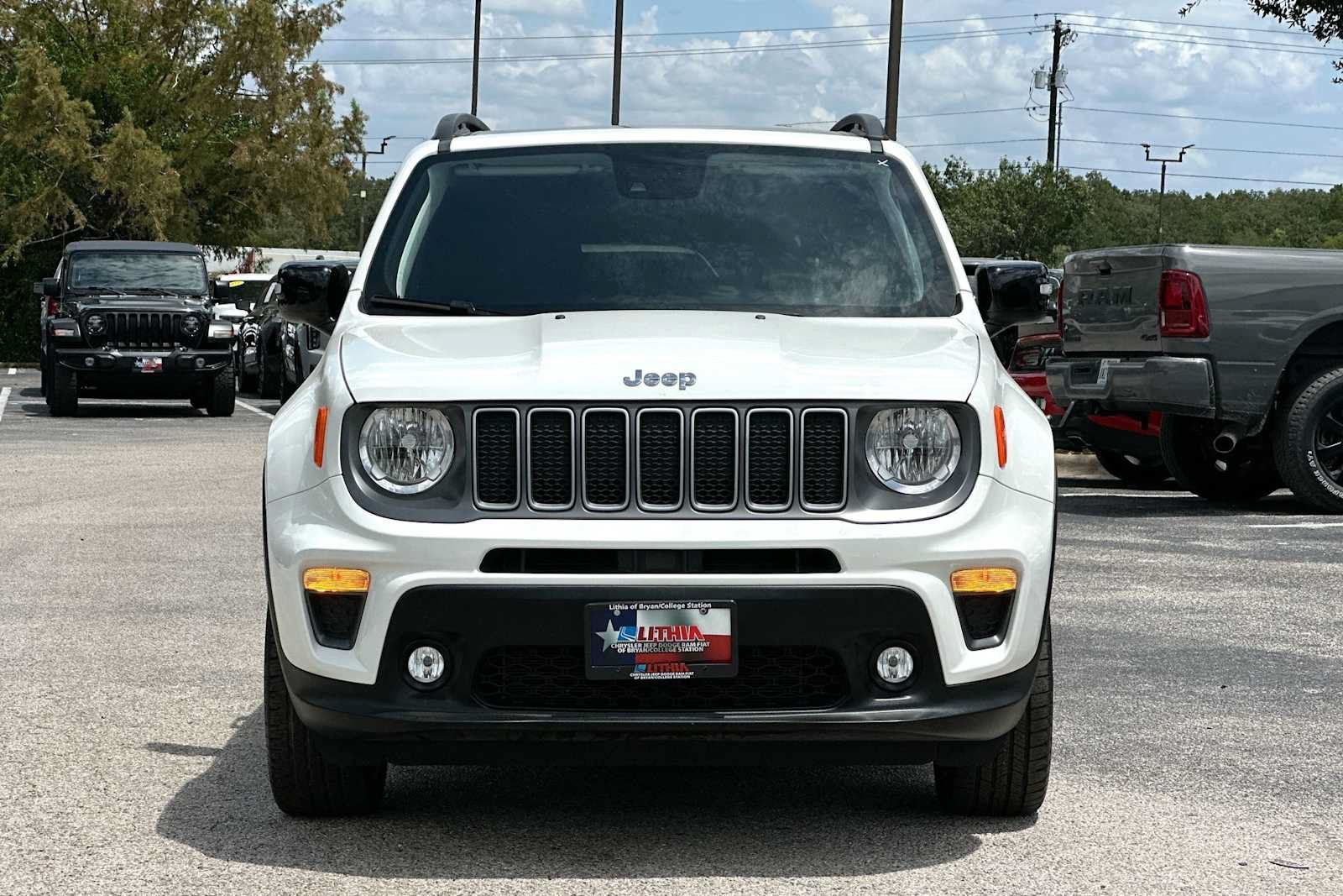 Used 2022 Jeep Renegade Limited w/ Sun, Sound & Wheels Group AWD/4WD image 10