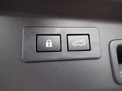 Certified 2026 Subaru Outback Touring XT AWD/4WD image 9