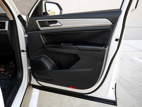 Used 2019 Volkswagen Atlas SE image 43