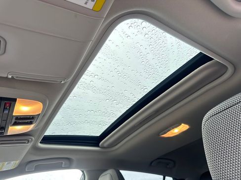 Used 2024 Subaru Crosstrek 2.0i Premium image 31