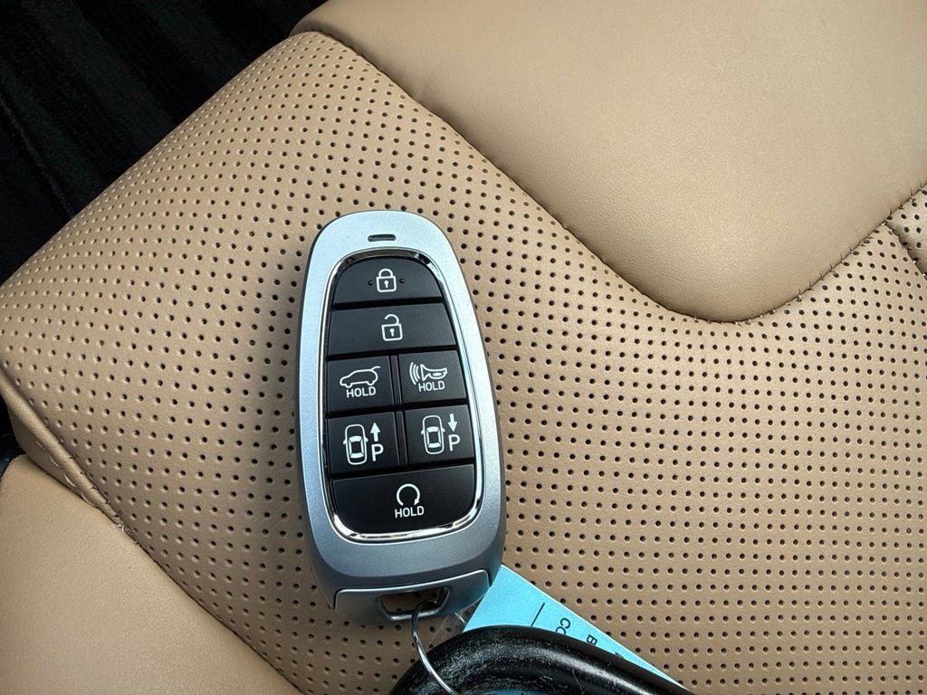 Used 2023 Hyundai Santa Fe Calligraphy AWD/4WD image 47