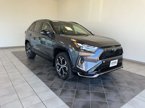 Used 2025 Toyota RAV4 XSE w/ Weather Package AWD/4WD image 1