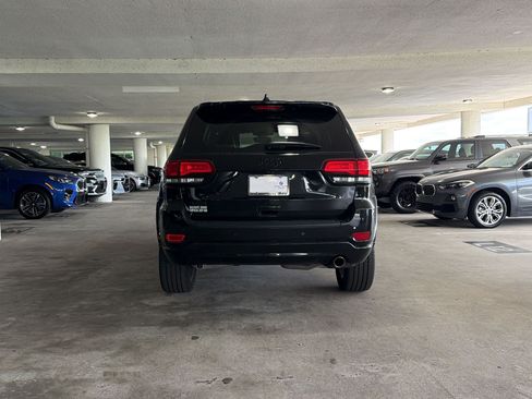 Used 2020 Jeep Grand Cherokee Altitude AWD/4WD image 9