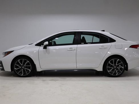 Used 2022 Toyota Corolla SE w/ SE Premium Package FWD image 4