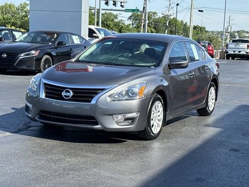Used 2015 Nissan Altima 2.5 S w/ Power Driver Seat Package FWD image 9