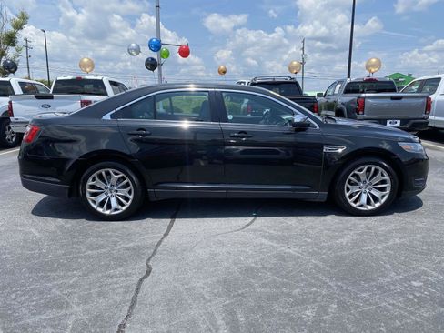 Used 2015 Ford Taurus Limited FWD image 8