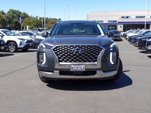 Used 2022 Hyundai Palisade Calligraphy w/ Cargo Package FWD image 3