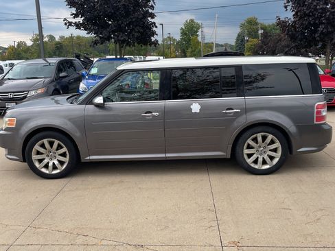 Used 2009 Ford Flex Limited image 4