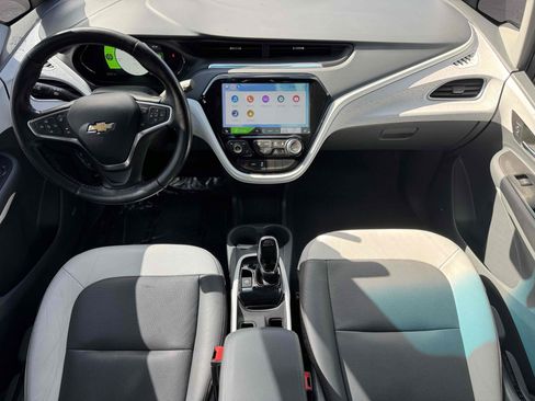 Used 2019 Chevrolet Bolt Premier w/ Infotainment Package FWD image 18