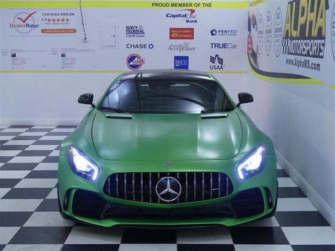 Used 2018 Mercedes-Benz AMG GT R image 4