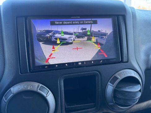 Used 2017 Jeep Wrangler Unlimited Sport w/ Connectivity Group image 18