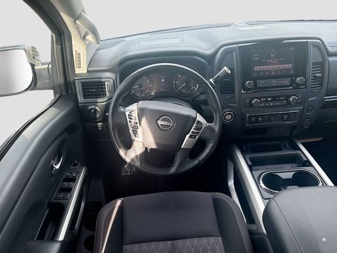 Used 2023 Nissan Titan SV w/ SV Convenience Package RWD image 21