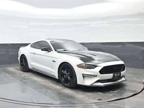 Used 2022 Ford Mustang GT w/ Black Accent Package RWD image 10