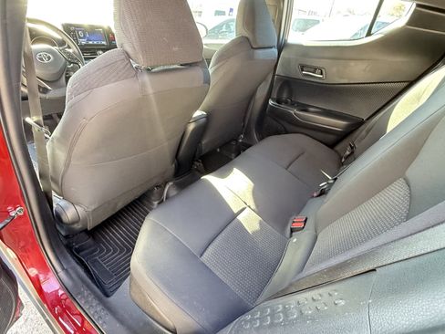 Used 2018 Toyota C-HR image 8