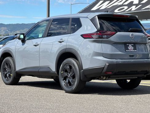 New 2026 Nissan Rogue SV FWD image 7