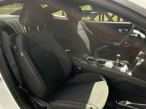 Used 2022 Ford Mustang GT RWD image 25