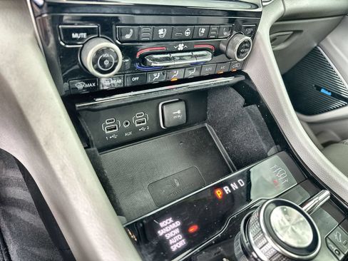 Used 2021 Jeep Grand Cherokee L Overland w/ Luxury Tech Group IV AWD/4WD image 27