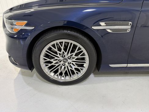 Used 2021 Genesis G90 3.3T Premium RWD image 9
