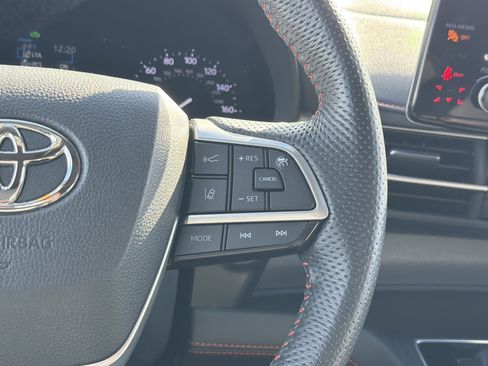 Used 2023 Toyota Sienna XSE image 20