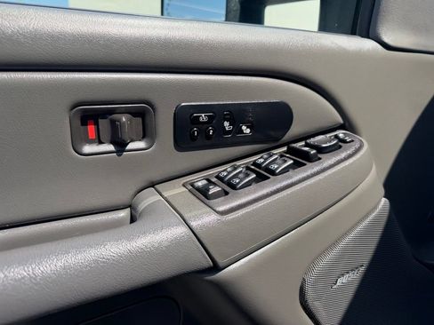 Used 2007 Chevrolet Silverado 2500 LT w/ Onstar Plus Package AWD/4WD image 24
