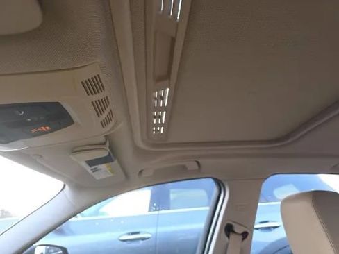 Used 2017 BMW 320i xDrive 320i xDrive Sedan 4D image 15