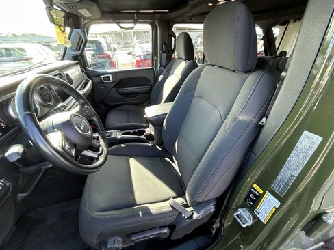 Used 2021 Jeep Wrangler Unlimited Sport AWD/4WD image 12
