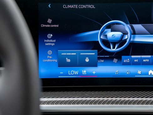 Certified 2025 BMW X5 xDrive40i w/ Parking Assistance Package image 27