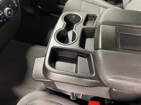 Used 2024 Chevrolet Silverado 1500 LT AWD/4WD image 17
