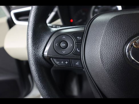 Used 2022 Toyota Corolla LE FWD image 21
