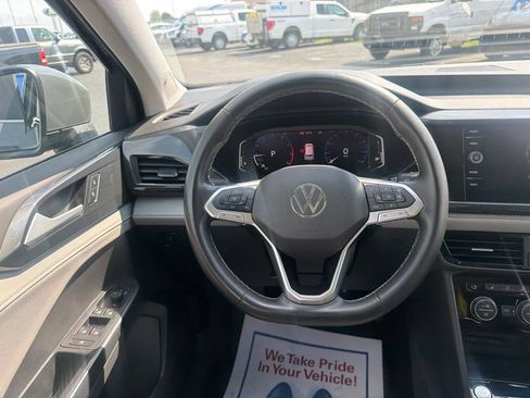 Used 2022 Volkswagen Taos SEL w/ Panoramic Sunroof Package AWD/4WD image 20