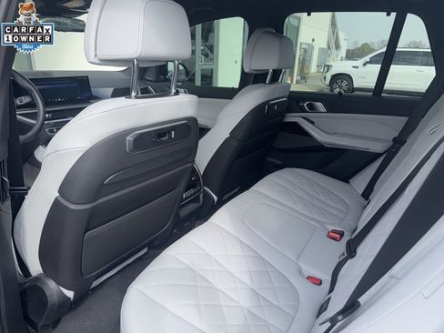 Certified 2025 BMW X5 xDrive40i w/ Executive Package image 4