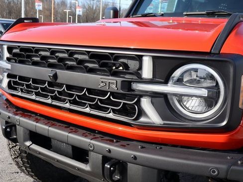 New 2025 Ford Bronco Badlands image 24