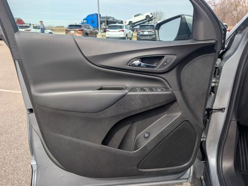 Used 2024 Chevrolet Equinox LT AWD/4WD image 7