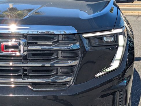 Certified 2025 GMC Acadia Elevation image 9