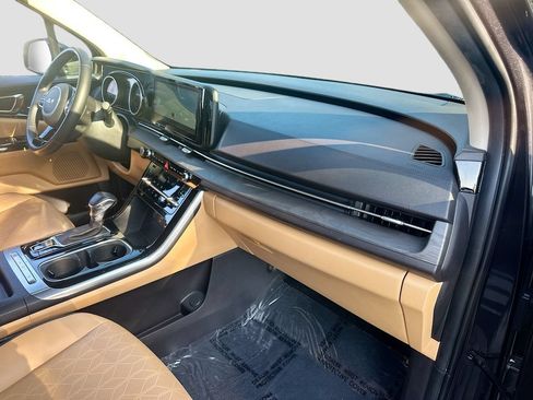 Certified 2024 Kia Carnival EX FWD image 30