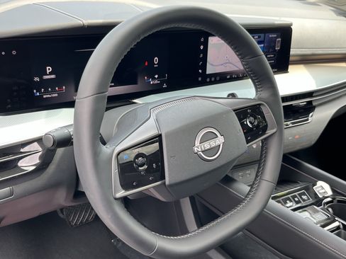 Used 2025 Nissan Murano SL AWD/4WD image 24