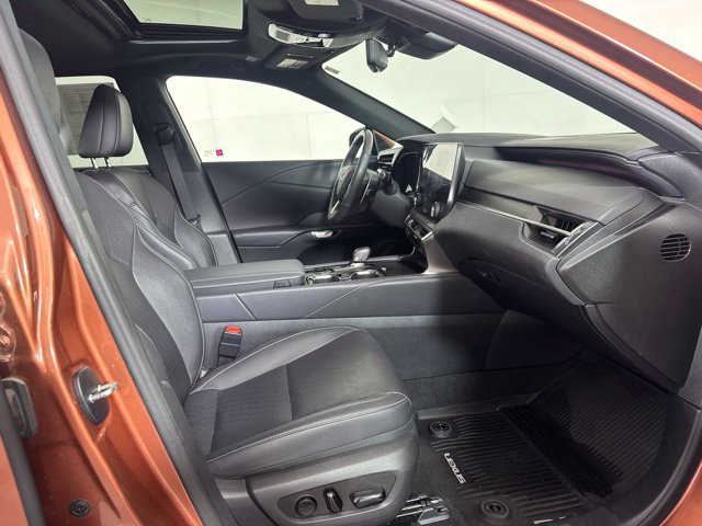 Used 2024 Lexus RX 350 Premium Plus w/ Convenience Package AWD/4WD image 4