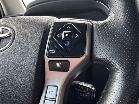 Used 2023 Toyota 4Runner Limited image 21