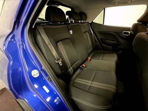 Used 2024 Hyundai Venue SEL image 26