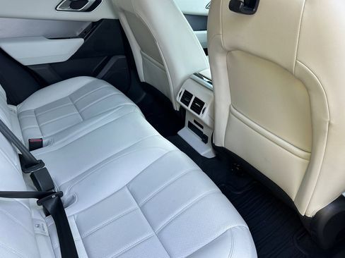 Used 2023 Land Rover Range Rover Velar R-Dynamic S image 30