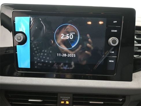 New 2026 Volkswagen Jetta SE image 3