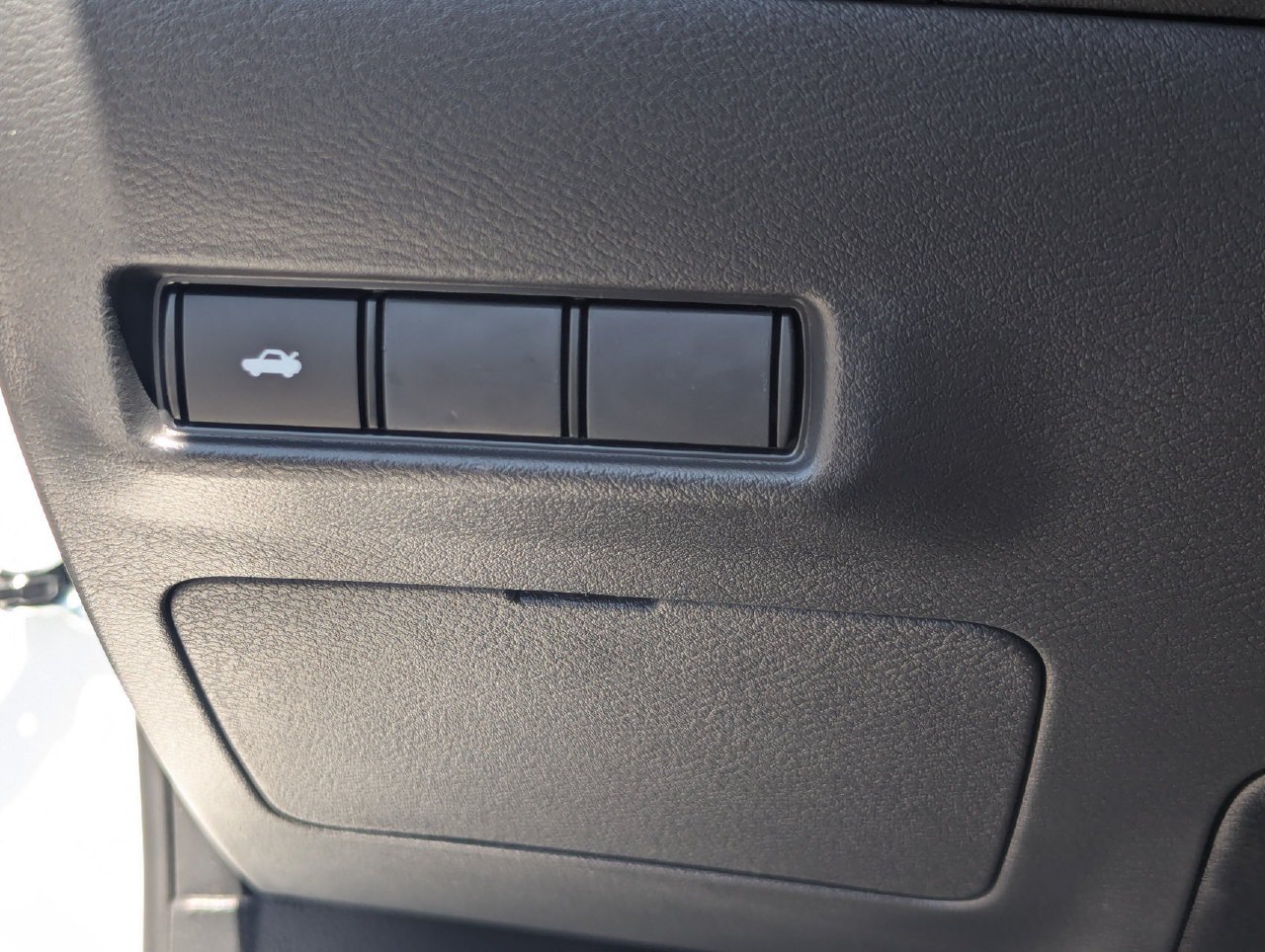 New 2027 Nissan Sentra SR FWD image 23