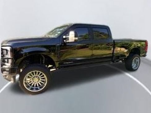 Used 2024 Ford F350 Lariat w/ Lariat Ultimate Package AWD/4WD image 2